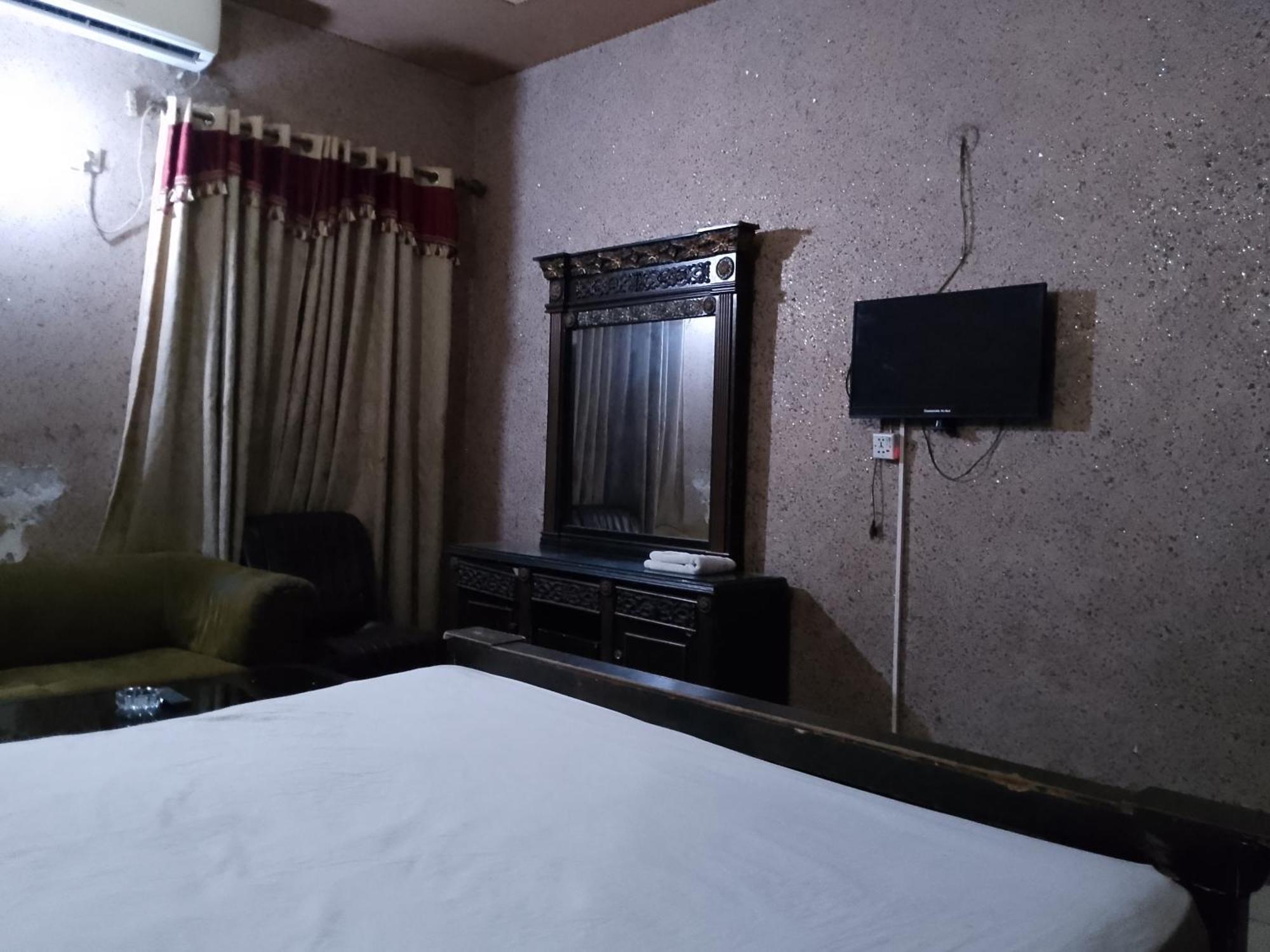 Moon Soon Hotel Lahore Exterior photo